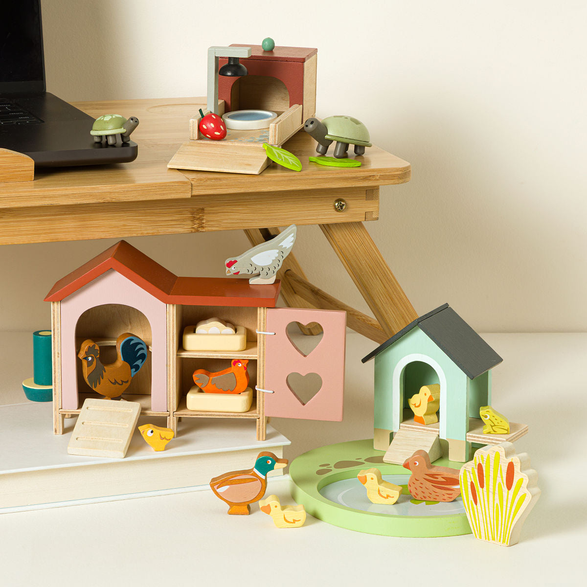 Emotional Support Desk Pets Wooden Animal Set