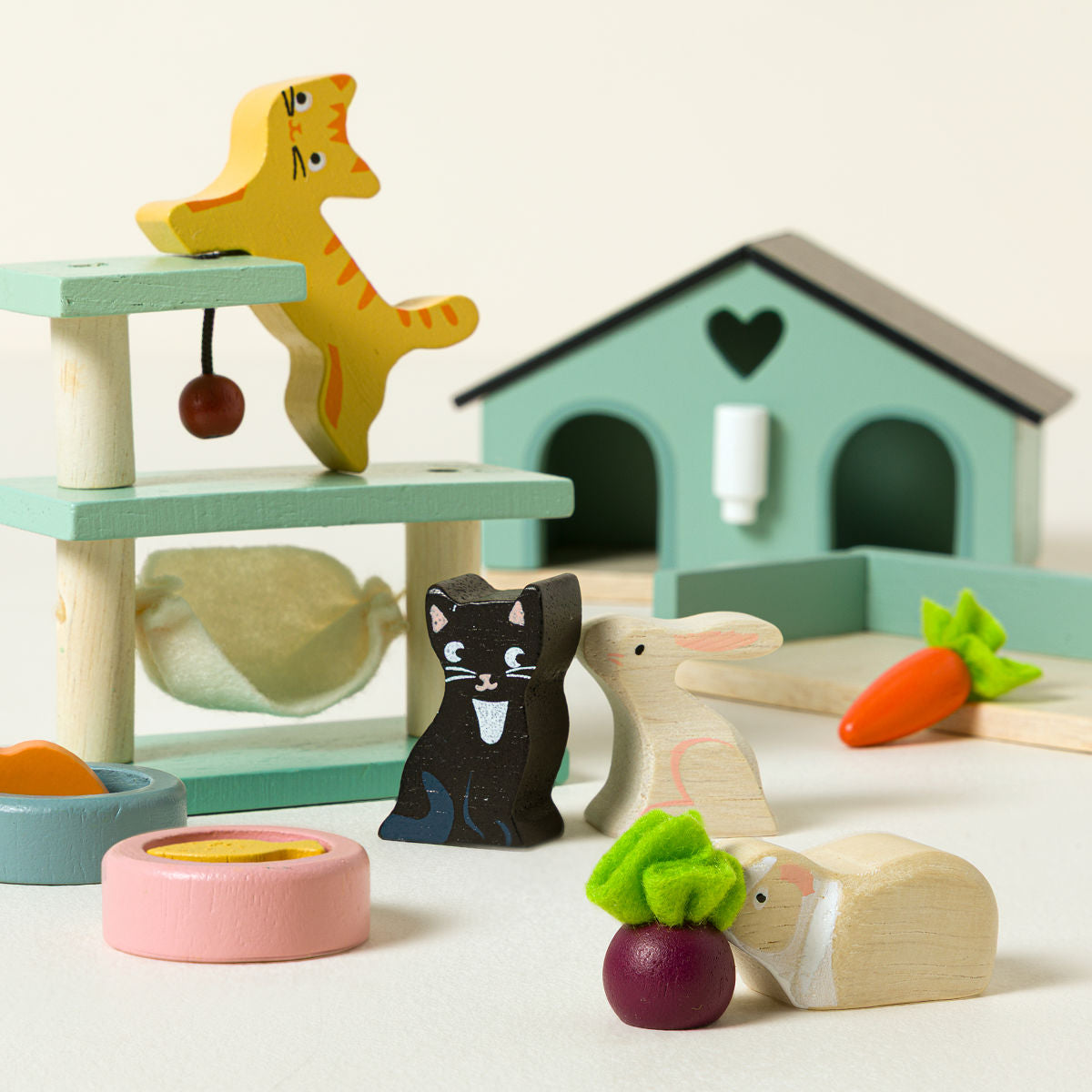 Emotional Support Desk Pets Wooden Animal Set